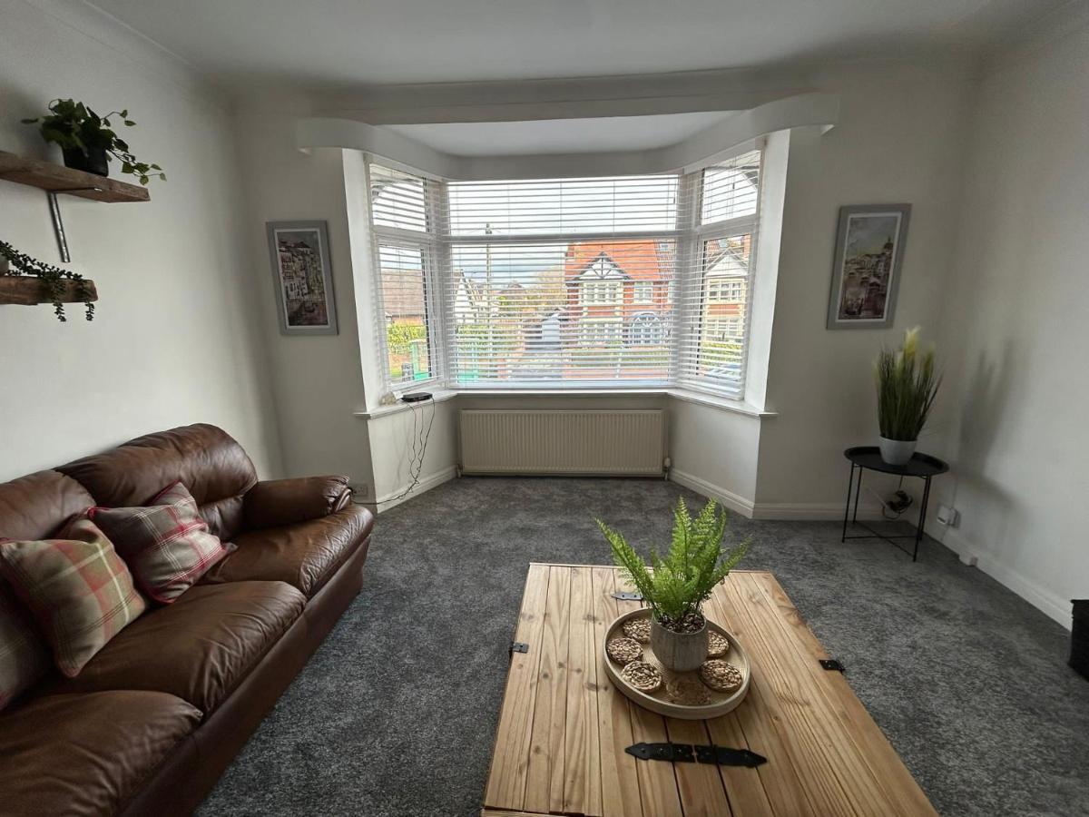 Light And Spacious Highcross Apartment Poulton-le-Fylde Exterior photo
